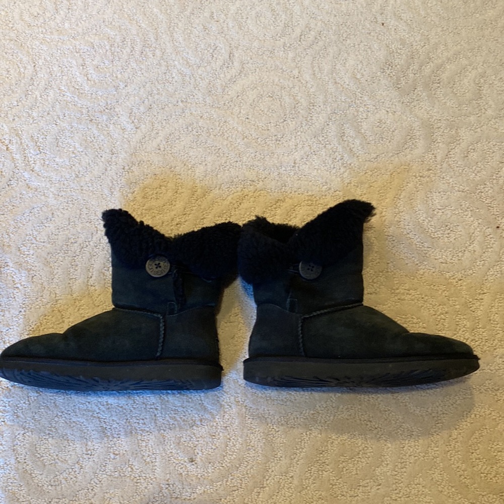 Ugg Bailey Button - image 2